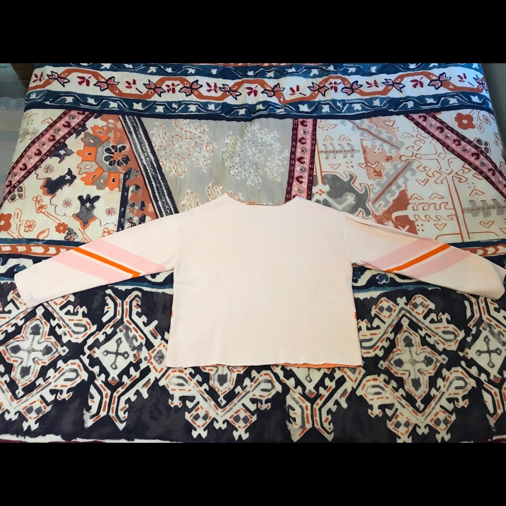 Cropped Sweater - Picture 2 of 7